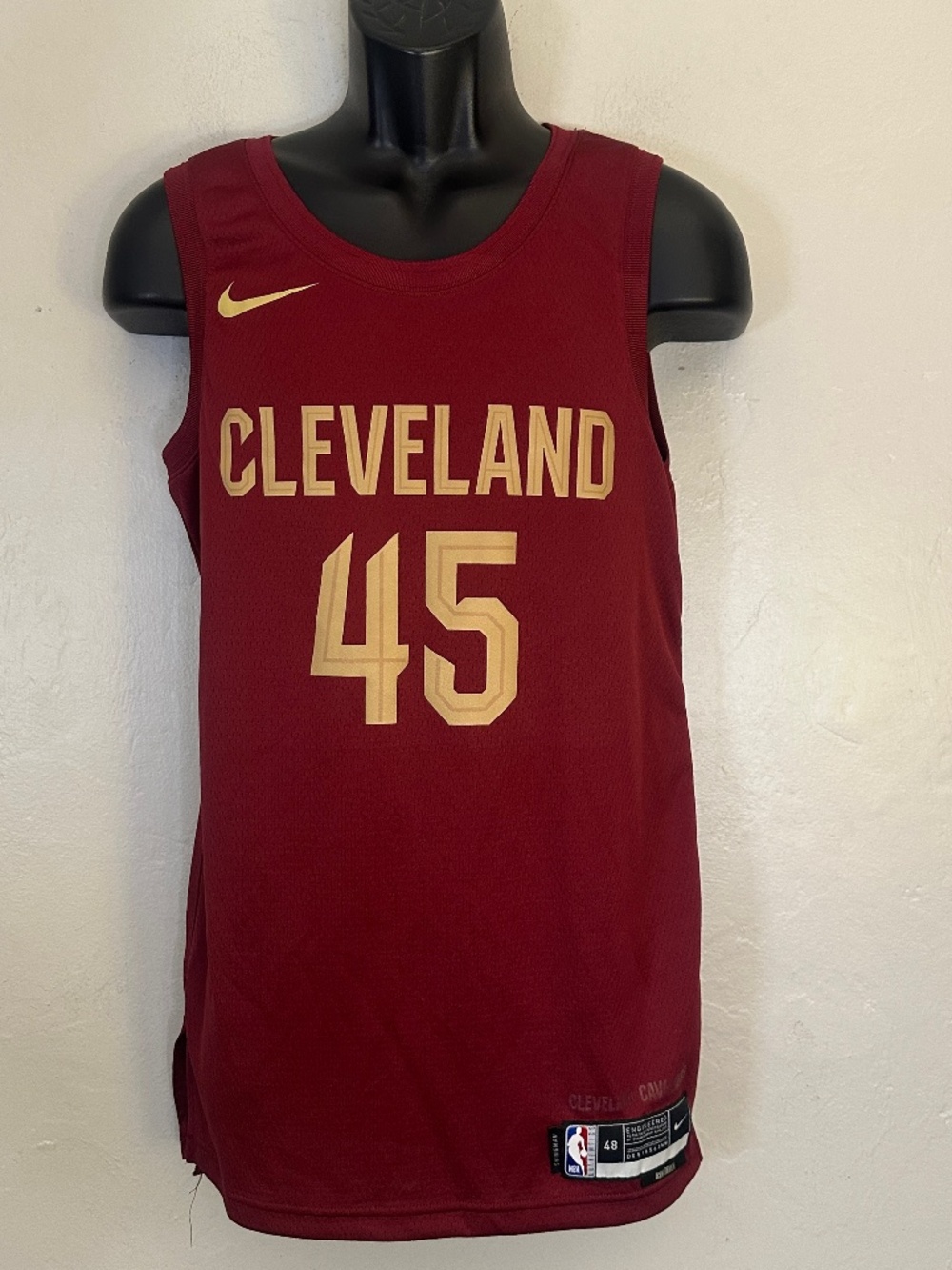 Cleveland Cavaliers #45 Donovan Mitchell Jersey Large runs small Gently worn